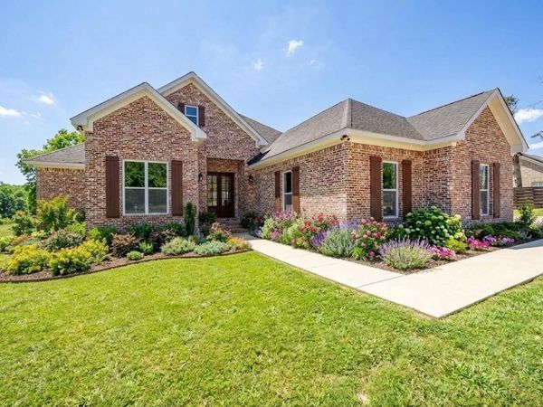 245 FULLEN LN, Savannah, TN 38372
