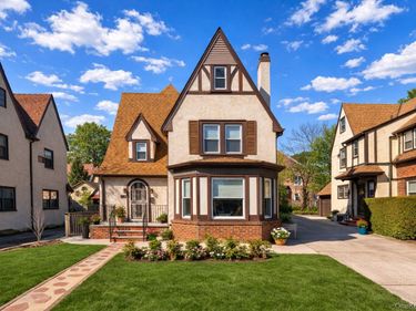 70-51 Juno Street, Forest Hills, NY 11375