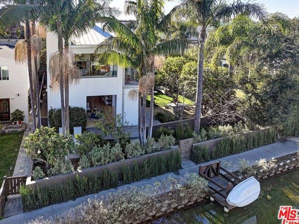 2910 & 2908 Strongs Drive, Venice, CA 90291