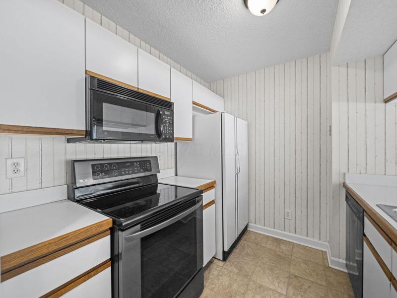 2515 Dahlia Way, Unit 64C, Columbus, OH 43235 Photo 9
