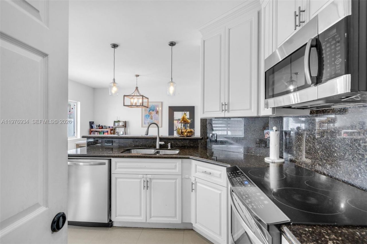 6002 Red Plum Ct , Unit 481, Tamarac, FL 33321 Photo