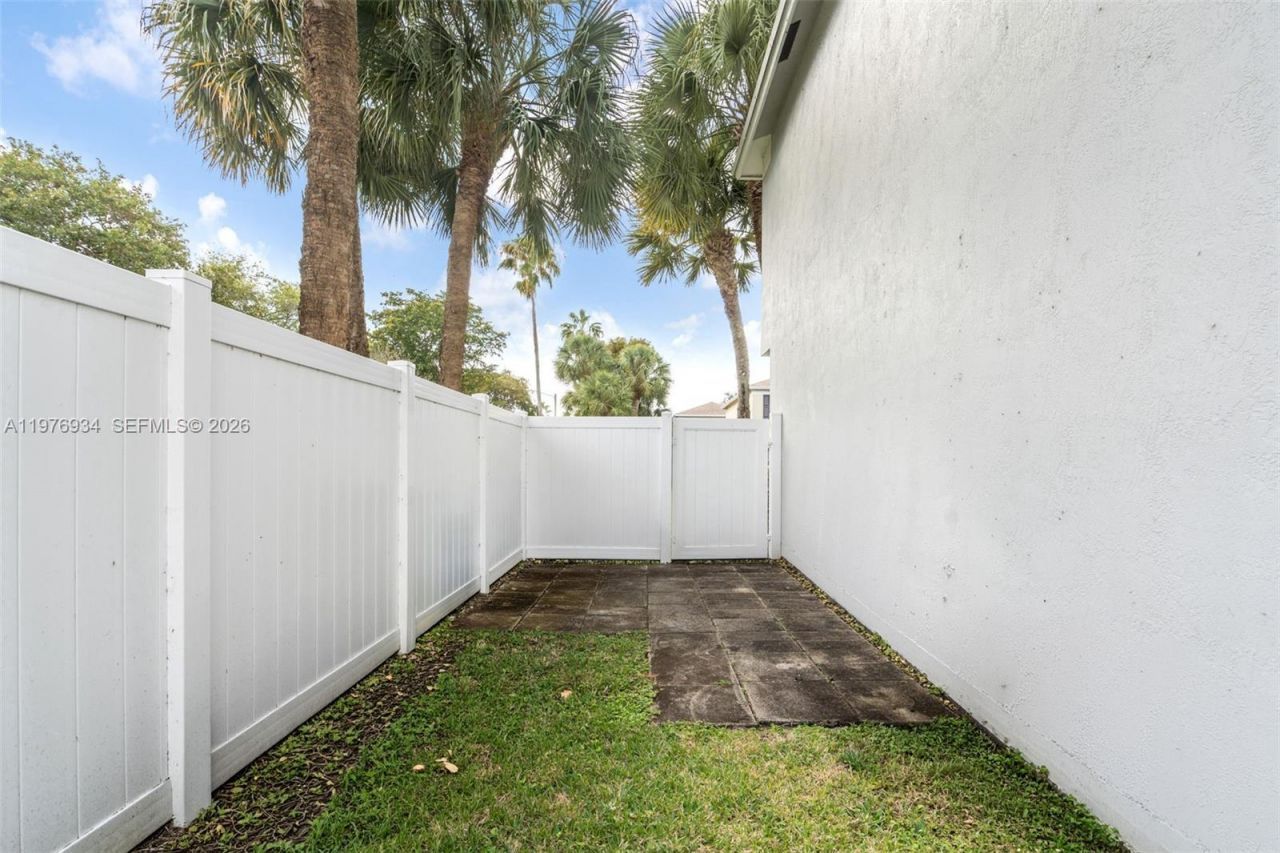 6002 Red Plum Ct , Unit 481, Tamarac, FL 33321 Photo