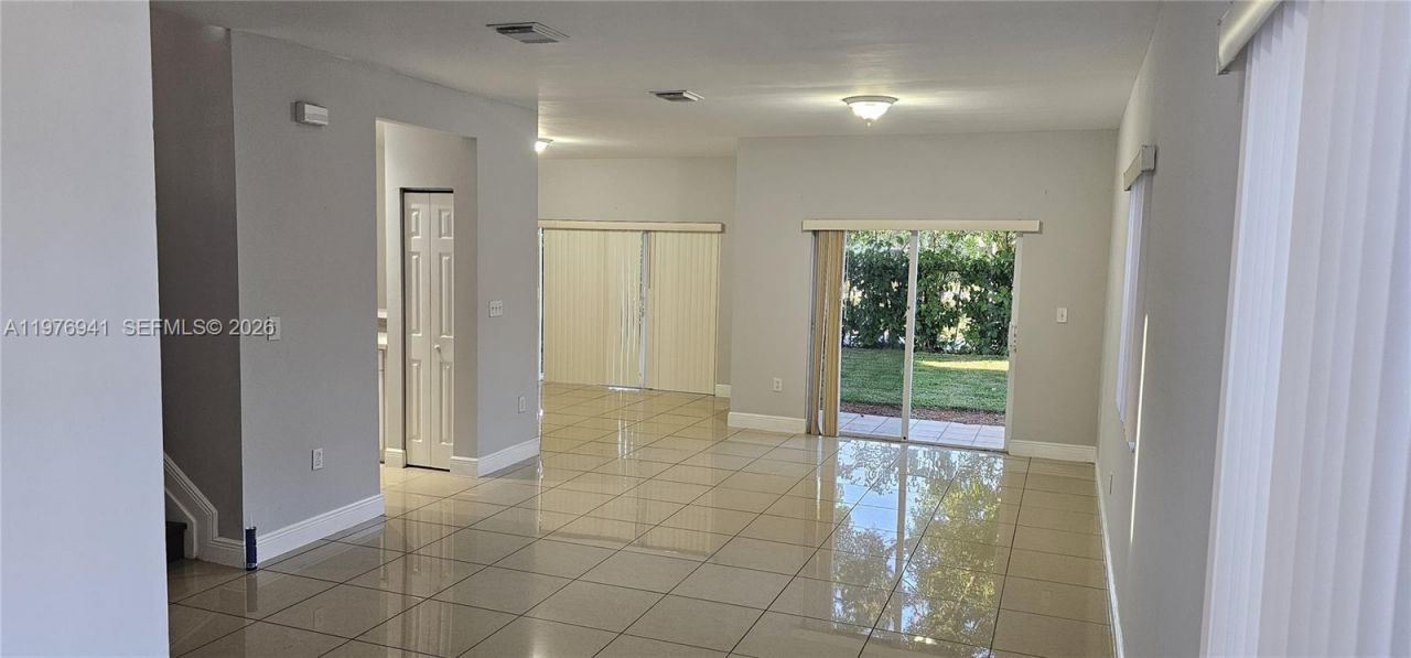 3389 NE 4th St , Homestead, FL 33033 Photo