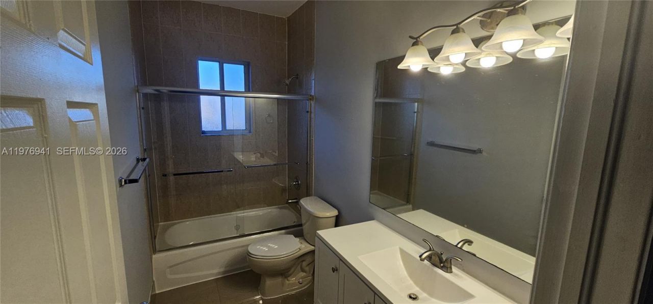 3389 NE 4th St, Homestead, FL 33033 Photo