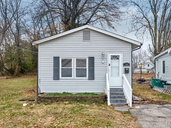 900 N Elm Avenue , Webster Groves, MO 63119