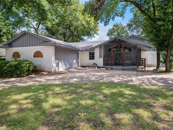 912 Glen Oaks Blvd, Dallas, TX 75232