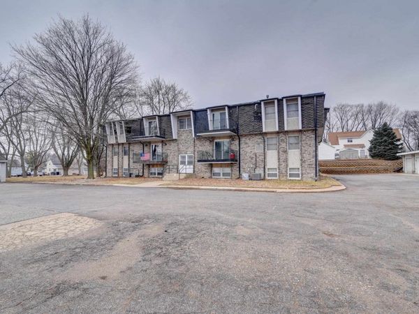 103 N 14th Street, Unit 3, Estherville, IA 51334