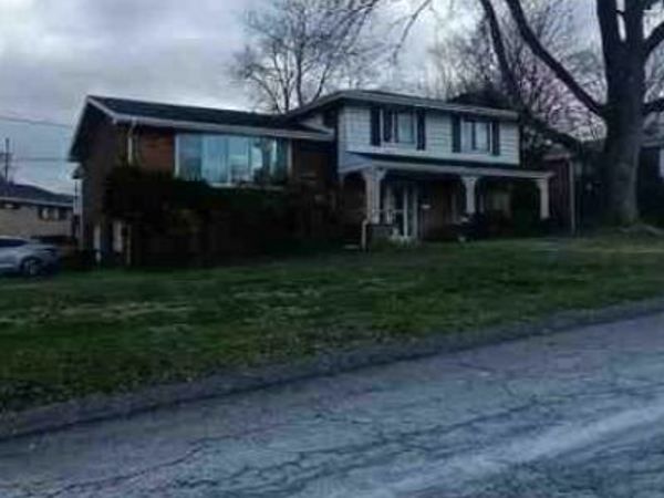 1342 Woodcliffe Dr , Monroeville, PA 15146