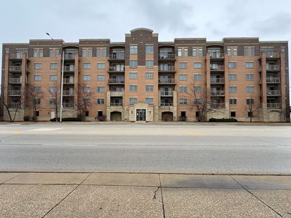 77 N Wolf Road , Unit 210, Northlake, IL 60164