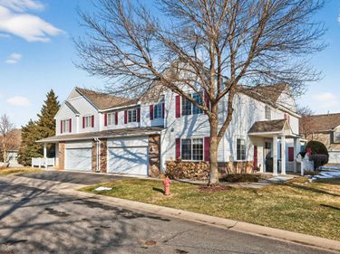 10881 Oak Grove Circle, Unit C, Woodbury, MN 55129