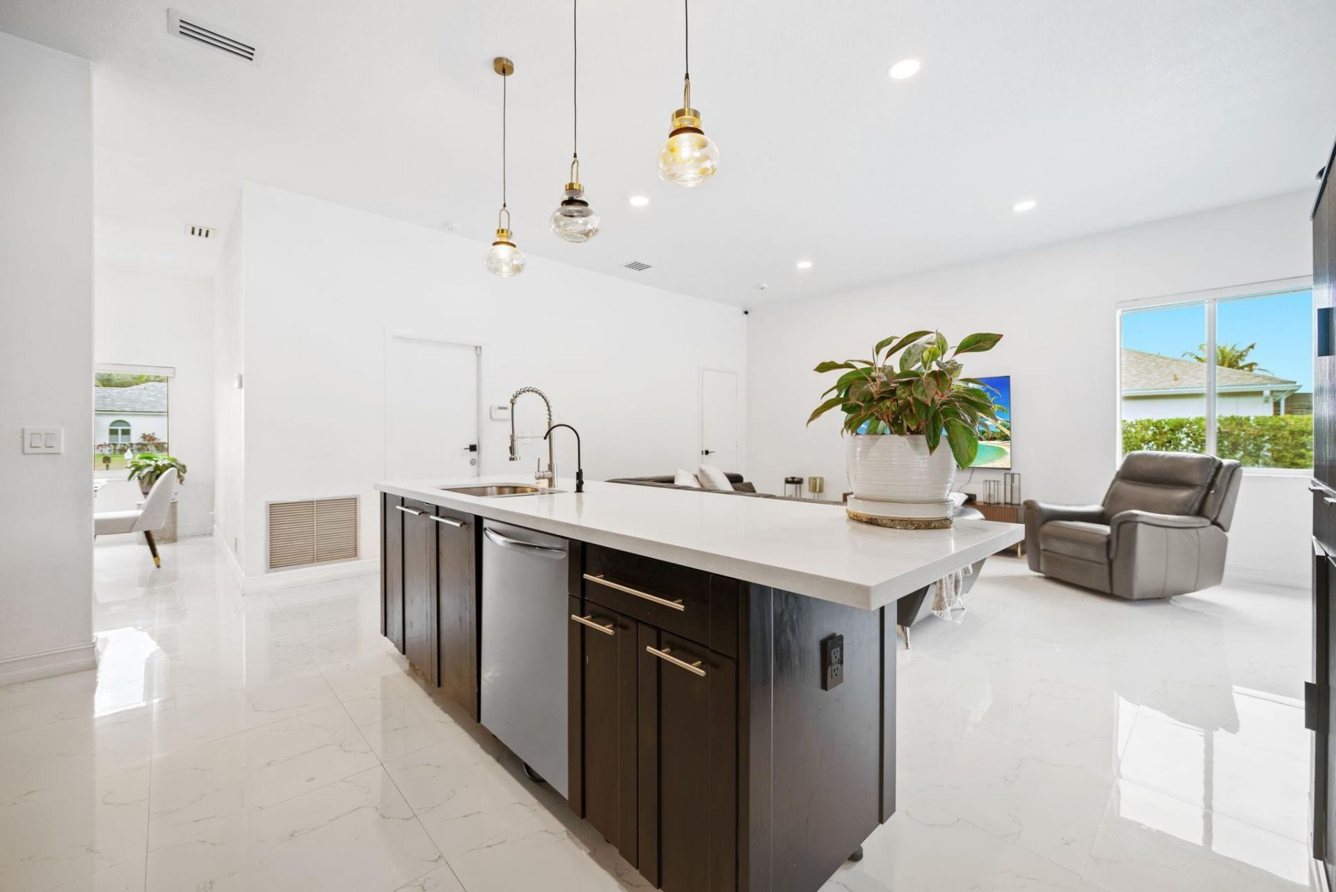 5320 SW 199th Avenue, Pembroke Pines, FL 33332 Photo