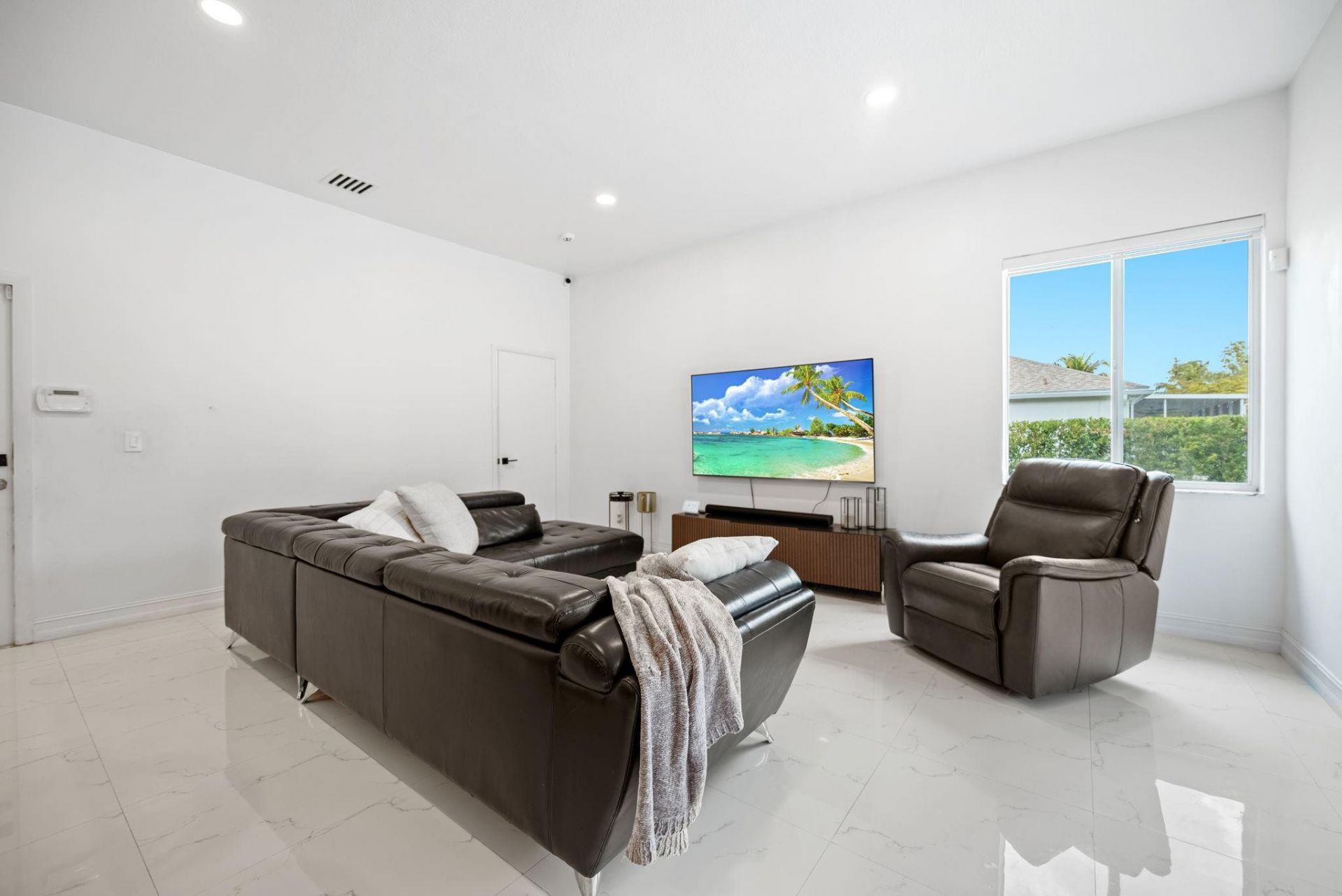 5320 SW 199th Avenue, Pembroke Pines, FL 33332 Photo