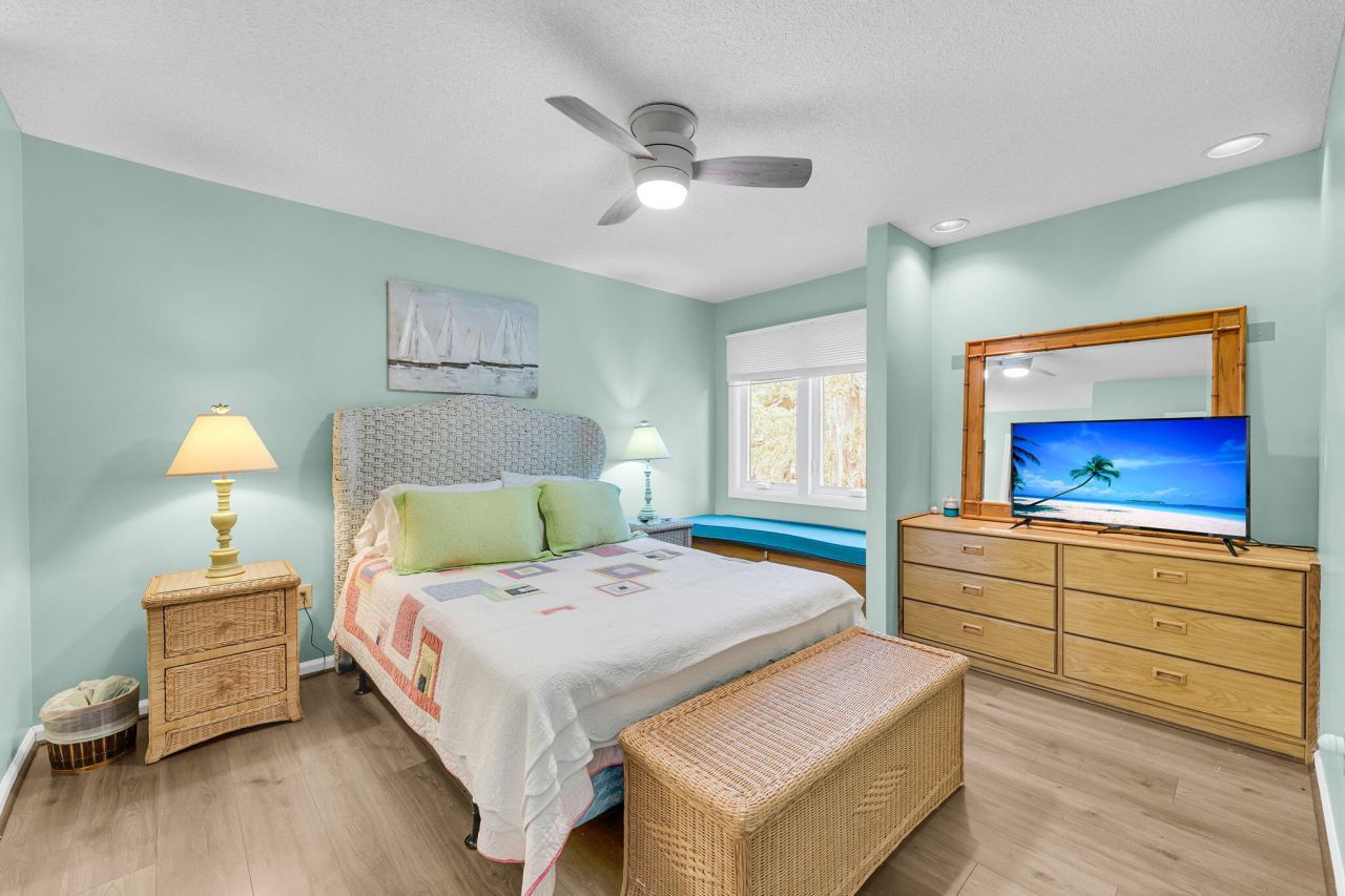 496 Sea Cloud Circle Photo 24