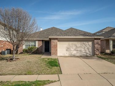 2117 Laughlin Road, Fort Worth, TX 76177
