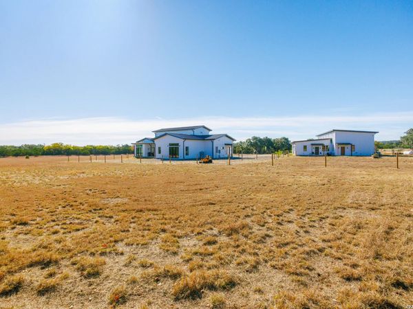 925 Clearwater Canyon, Bandera, TX 78003