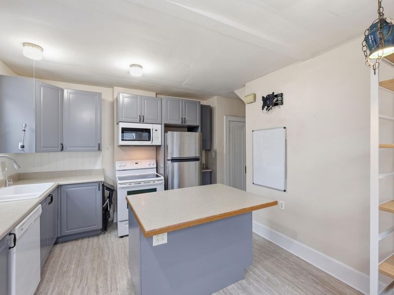 2710 Dayton Avenue, Unit 2712, Columbus, OH 43202 Photo 7