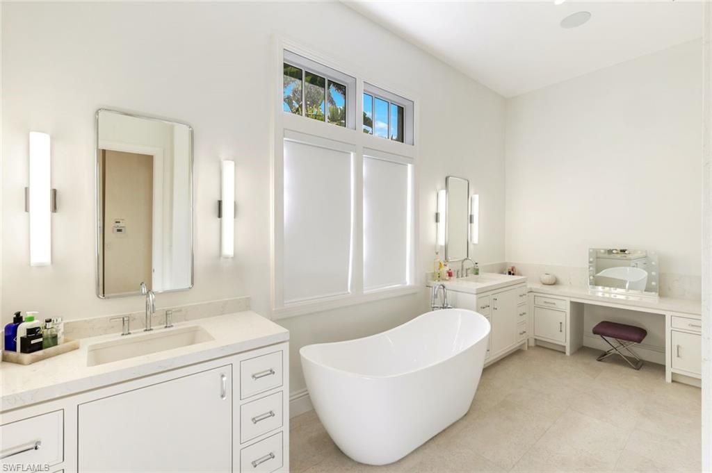 2904 Tiburon Blvd E, Naples, FL 34109 Photo