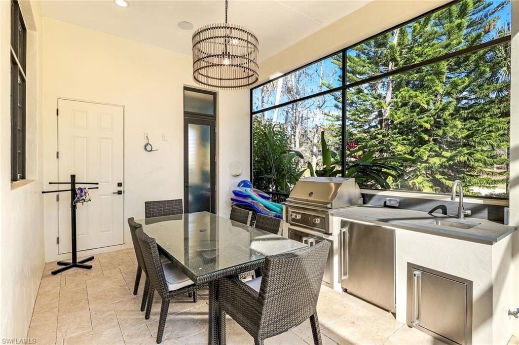 2904 Tiburon Blvd E, Naples, FL 34109 Photo