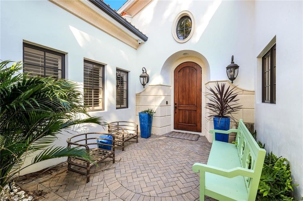 2904 Tiburon Blvd E, Naples, FL 34109 Photo