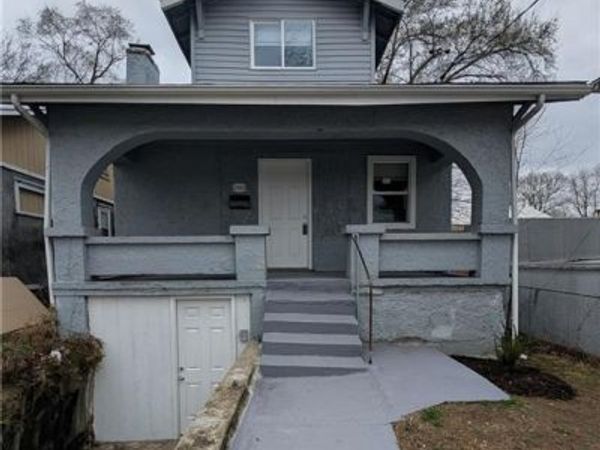 2404 Denver Avenue, Kansas City, MO 64127
