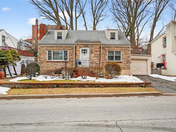 38 Raybrook Road, Yonkers, NY 10704