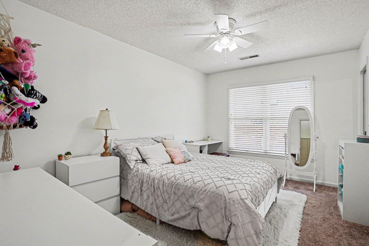 108 Dresden Drive Photo 27