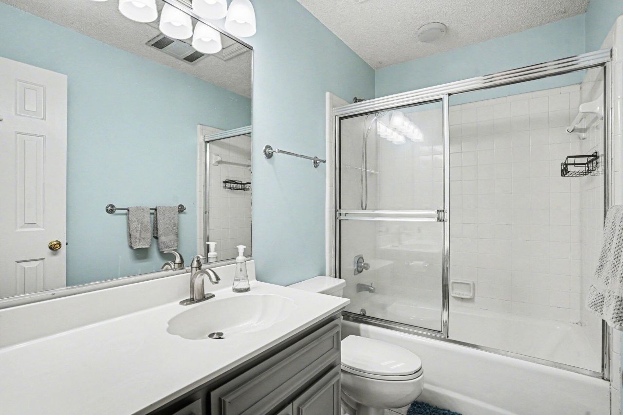 108 Dresden Drive Photo 29