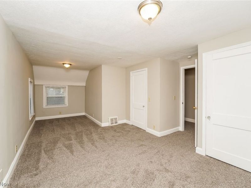 130 Taft Avenue, Elyria, OH 44035 Photo 8