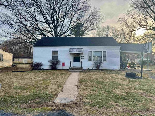 206 E BANK ST, BRIDGEWATER, VA 22812