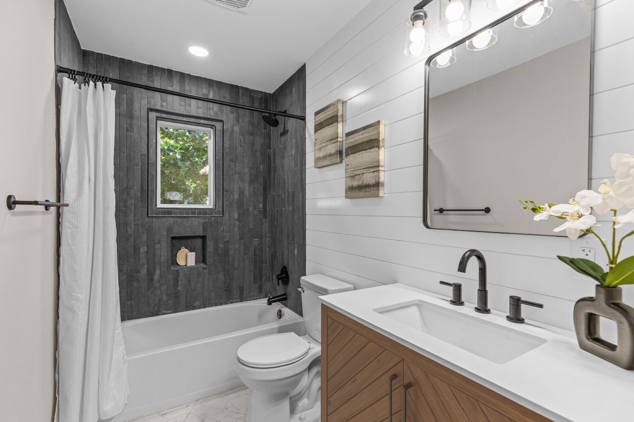 210 Live Oak Avenue Photo 25