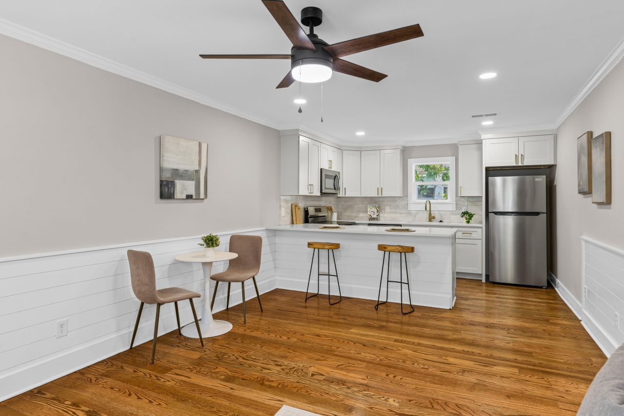 210 Live Oak Avenue Photo 4