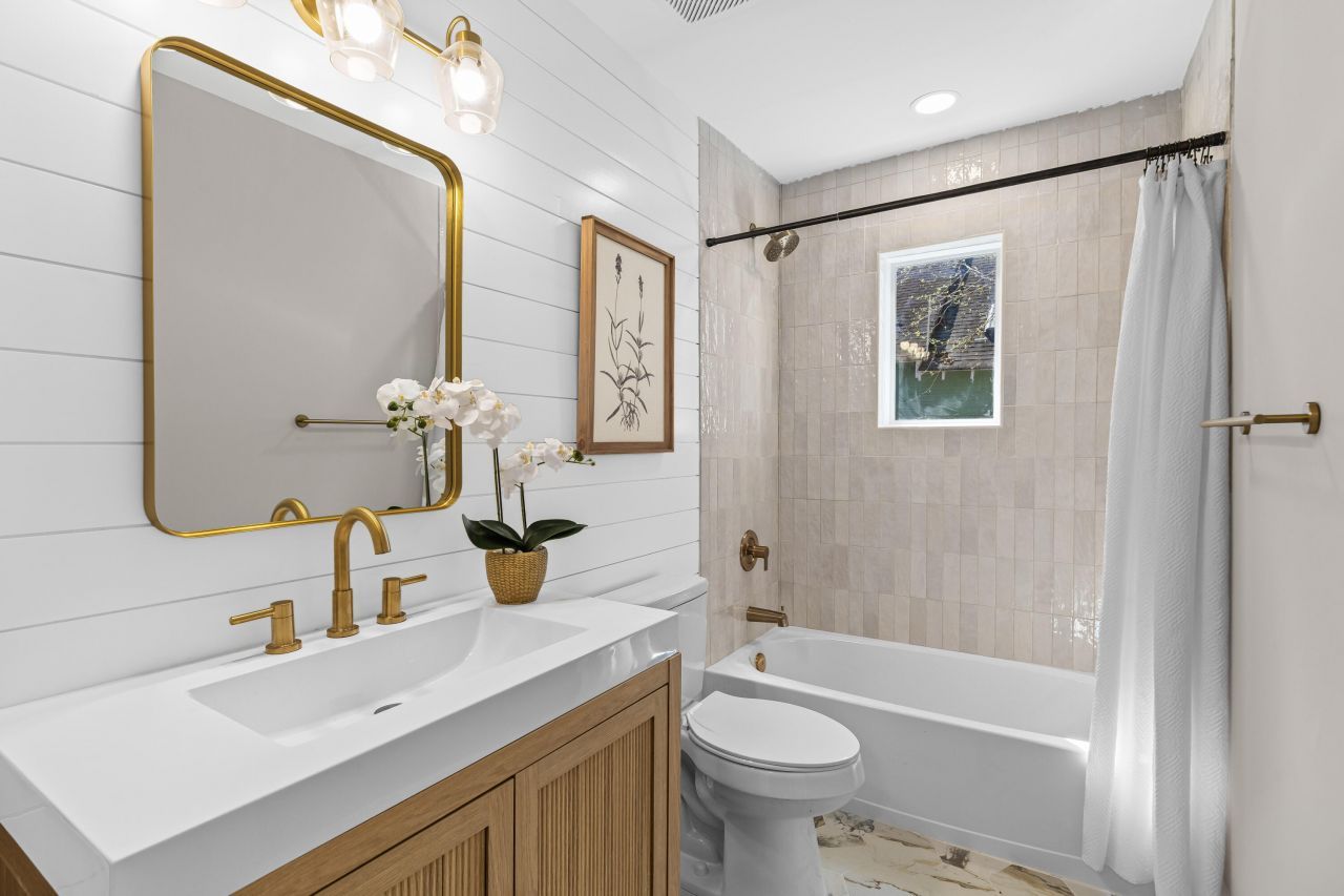 210 Live Oak Avenue Photo 11