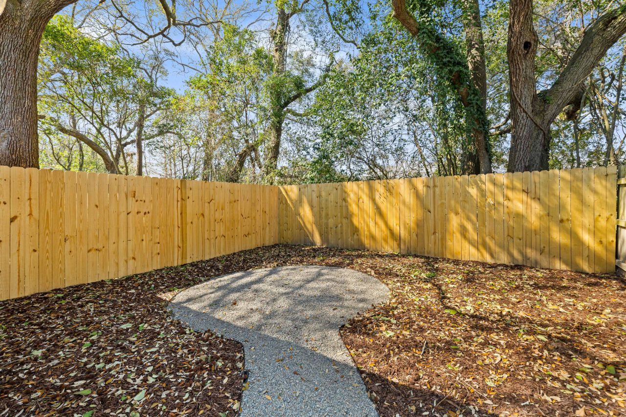 210 Live Oak Avenue Photo 34