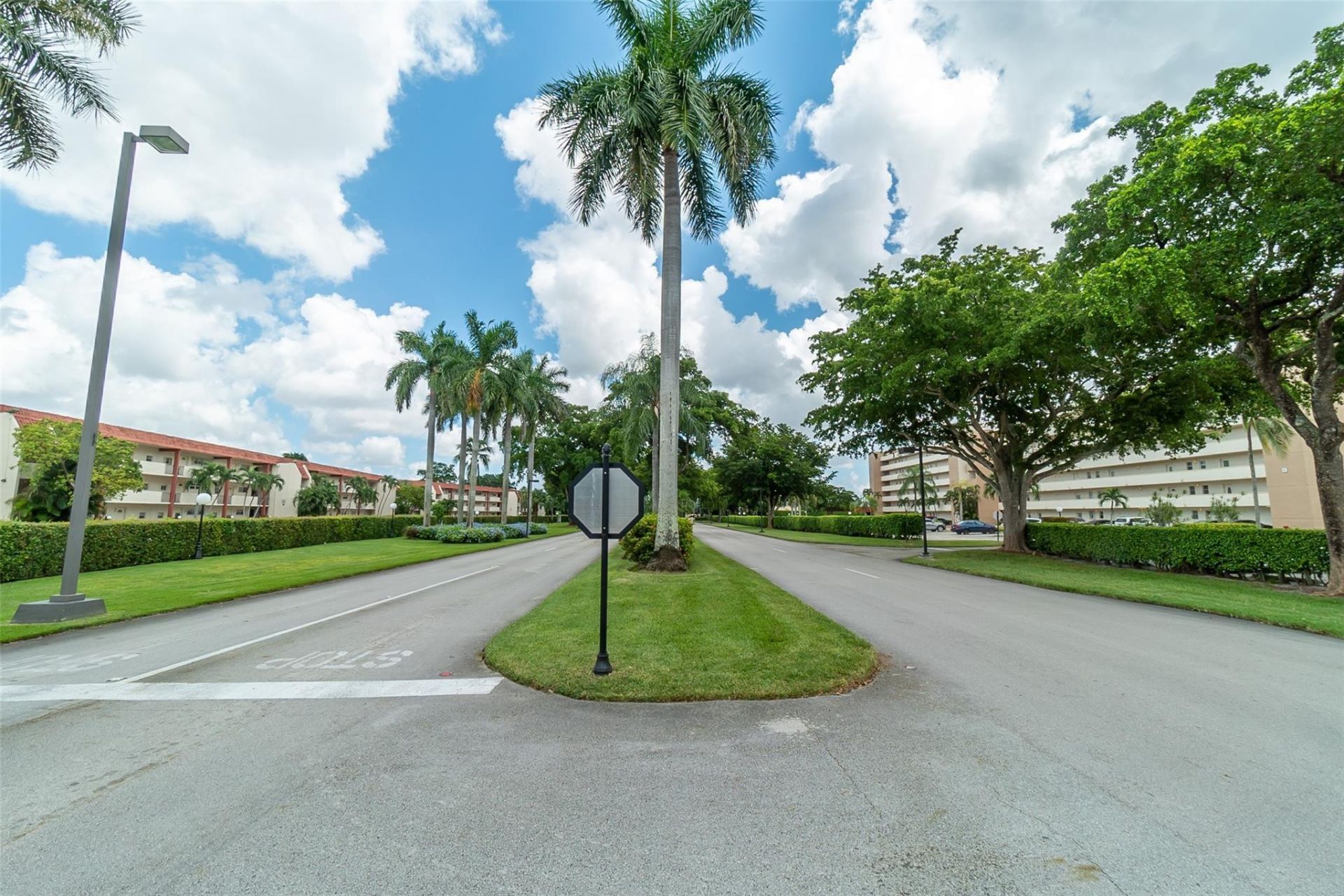 700 S Hollybrook Dr, Unit 304, Pembroke Pines, FL 33025 Photo