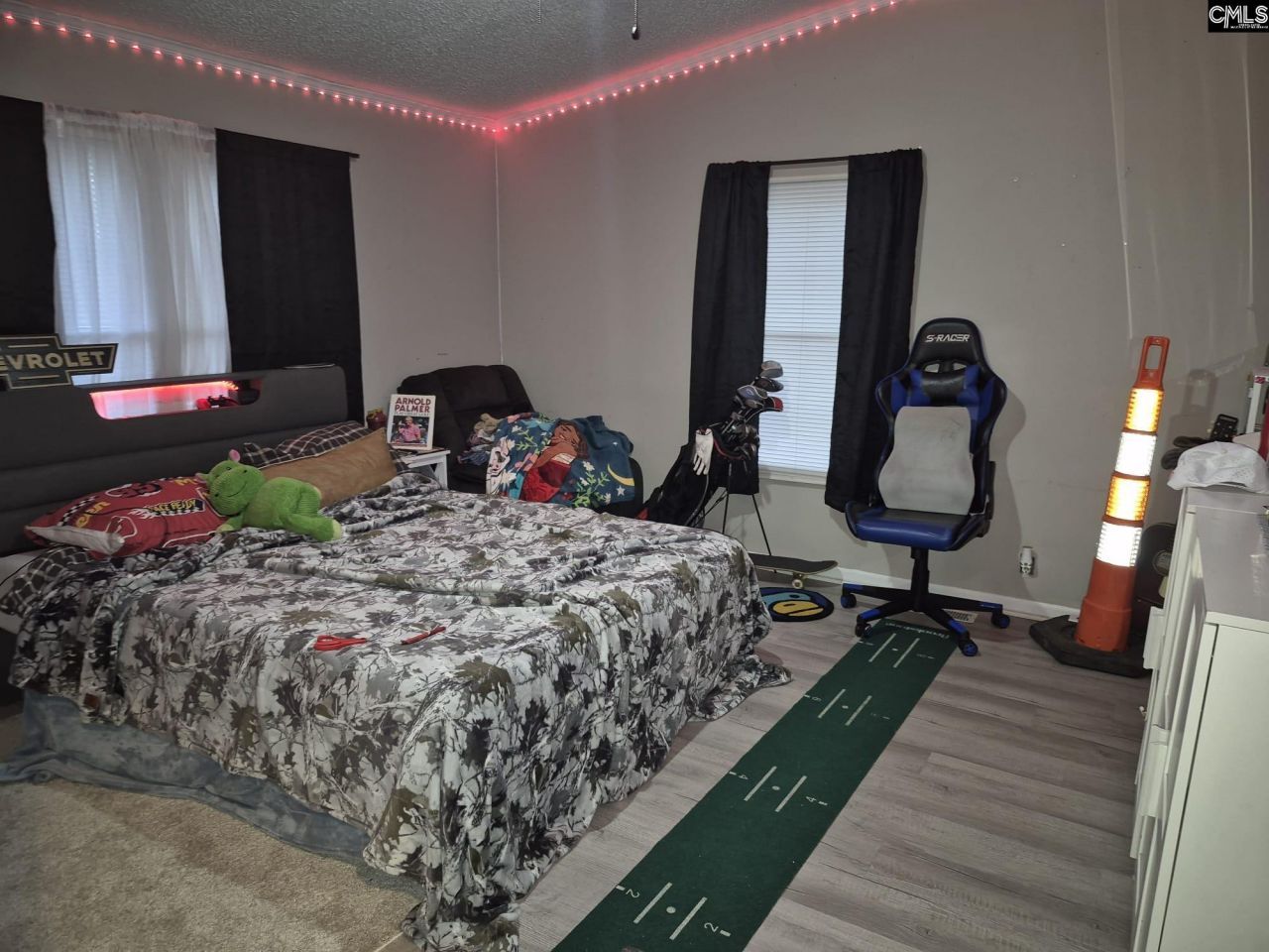 150 Crestwood Arch Photo 16