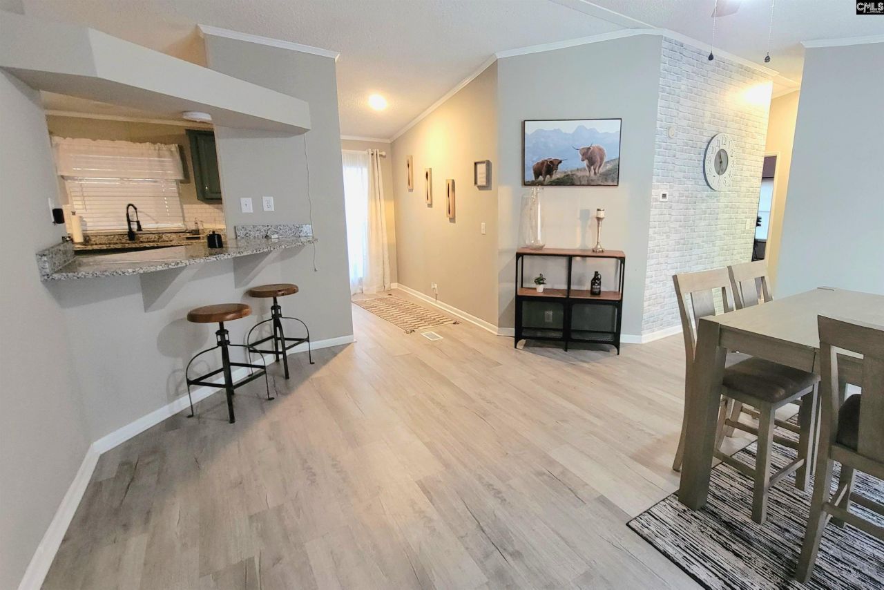 150 Crestwood Arch Photo 7