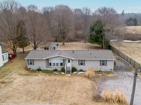 913 E Lewis Street, Whitehall, MI 49461