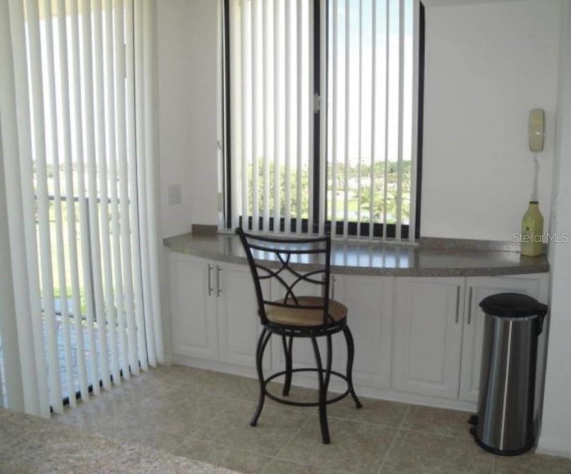 6104 Palma Del Mar Boulevard S, Unit 604, Saint Petersburg, FL 33715 Photo