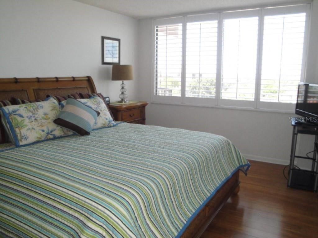 6104 Palma Del Mar Boulevard S, Unit 604, Saint Petersburg, FL 33715 Photo