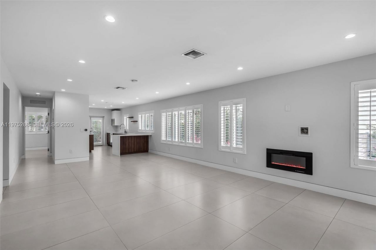 1632 SW 12th St, Miami, FL 33135 Photo