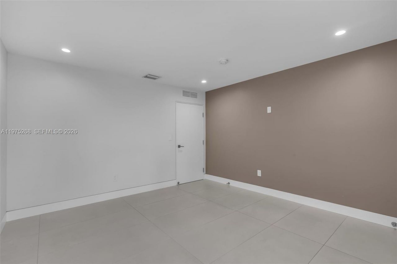 1632 SW 12th St , Miami, FL 33135 Photo