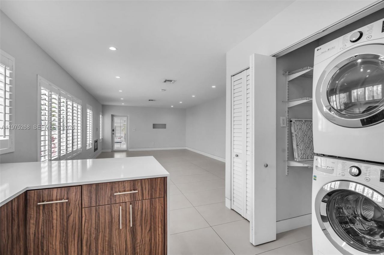 1632 SW 12th St , Miami, FL 33135 Photo