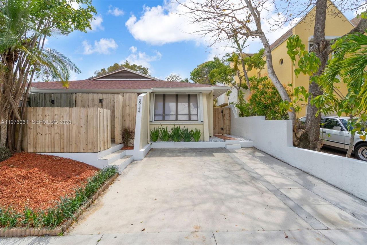 2934 W Trade Ave, Unit B, Miami, FL 33133 Photo