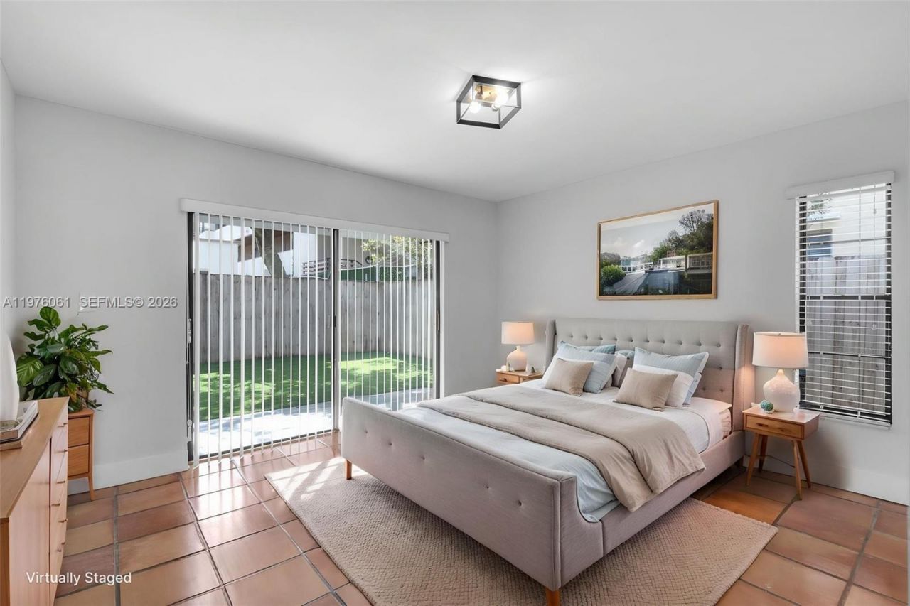 2934 W Trade Ave, Unit B, Miami, FL 33133 Photo