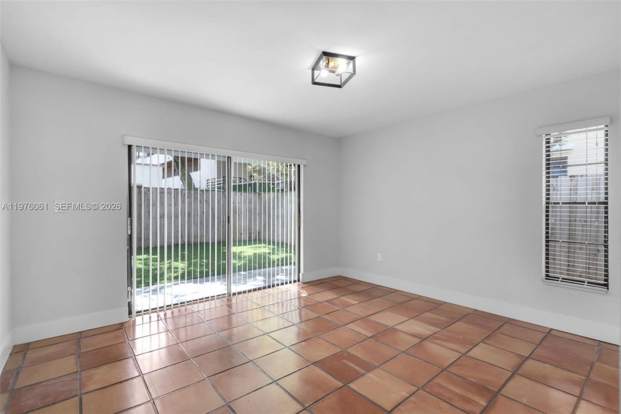 2934 W Trade Ave, Unit B, Miami, FL 33133 Photo