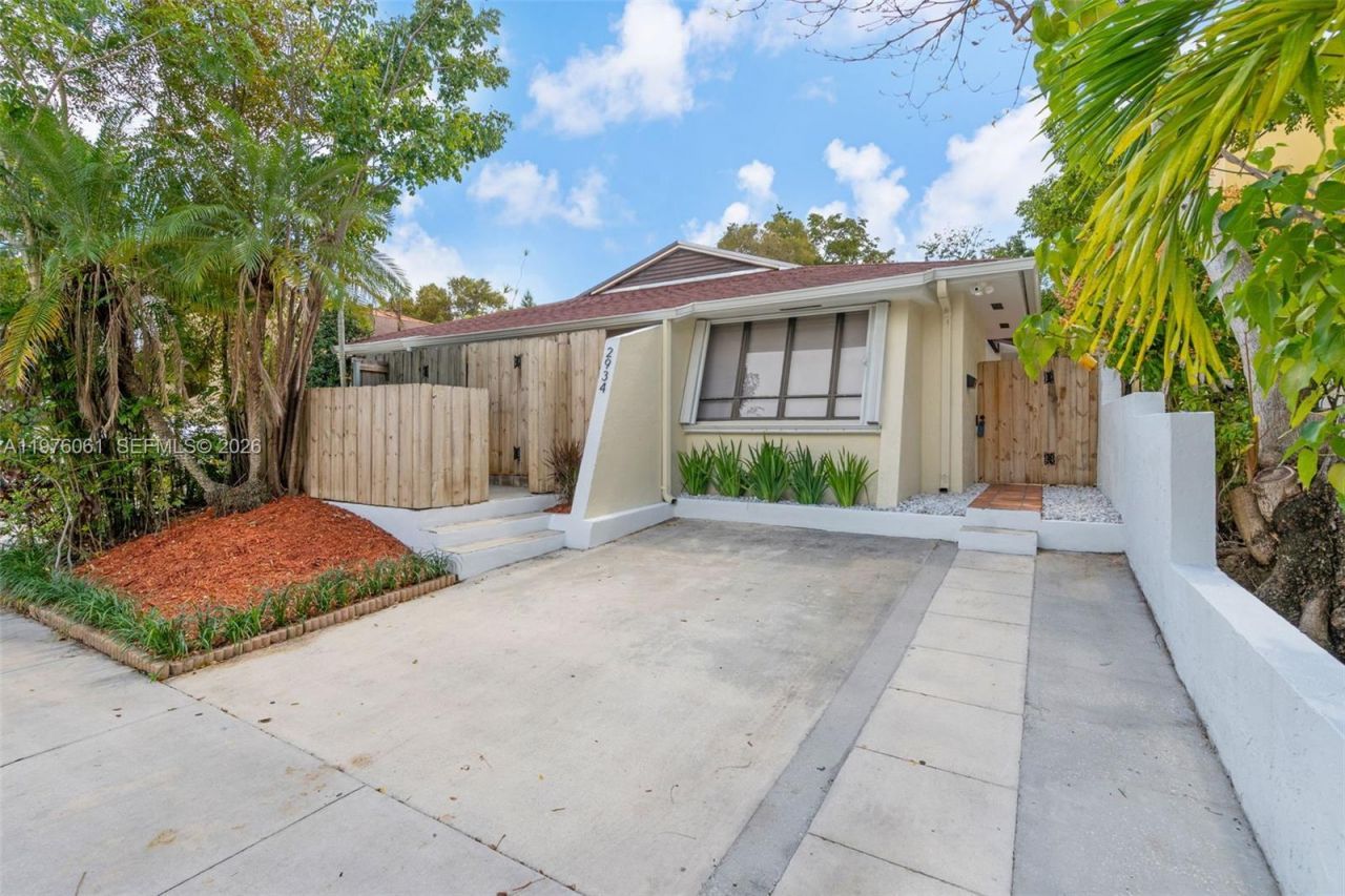 2934 W Trade Ave, Unit B, Miami, FL 33133 Photo