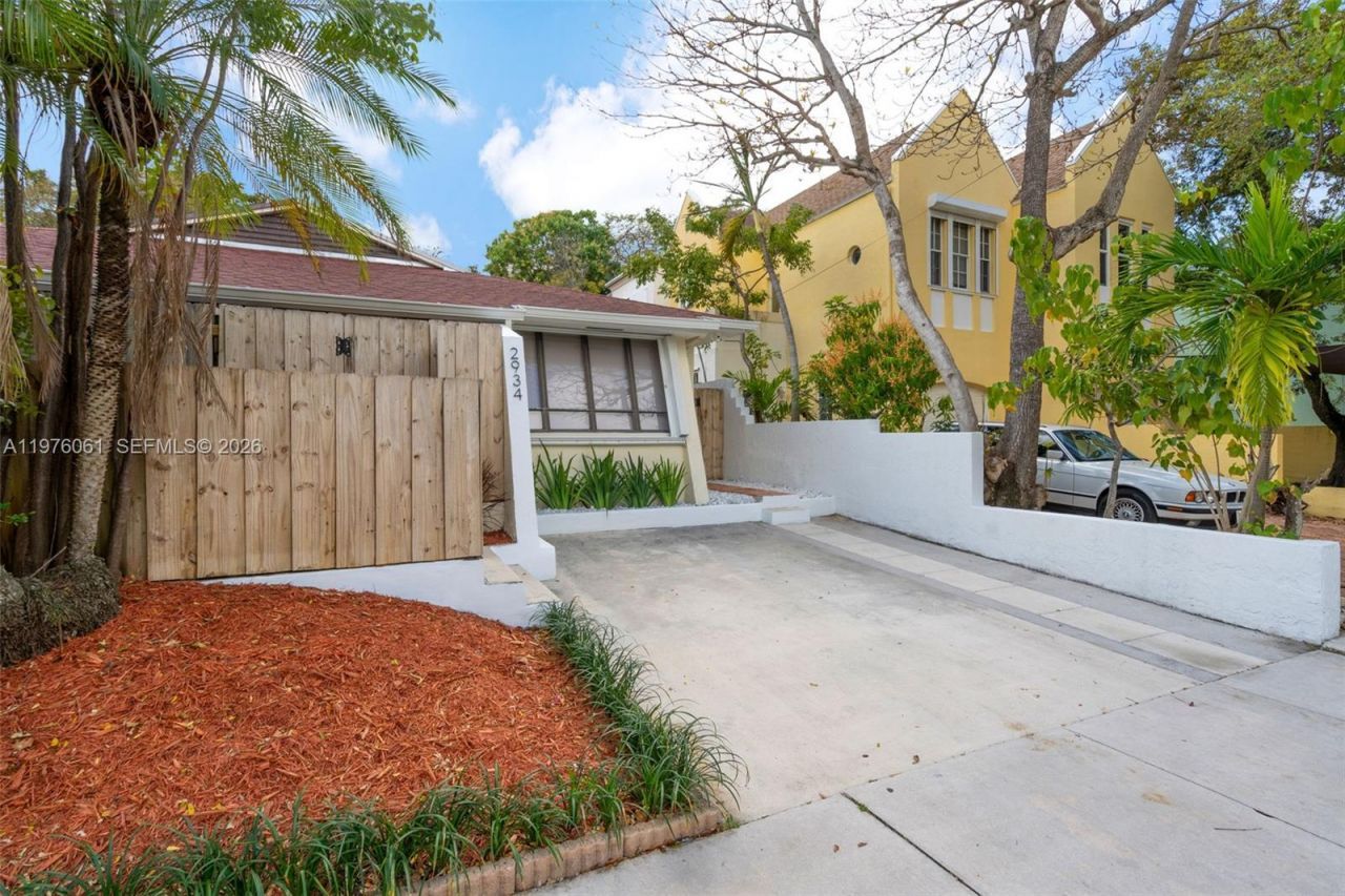 2934 W Trade Ave, Unit B, Miami, FL 33133 Photo