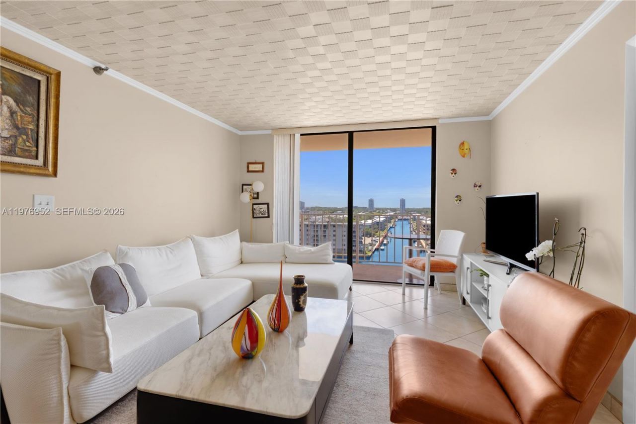 290 174th St , Unit 1006, Sunny Isles Beach, FL 33160 Photo