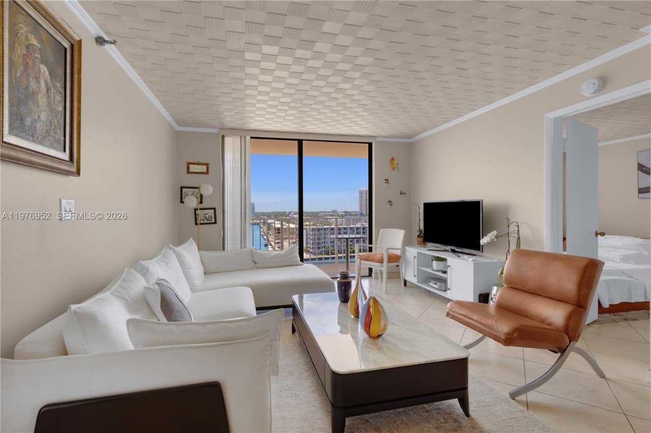 290 174th St , Unit 1006, Sunny Isles Beach, FL 33160 Photo