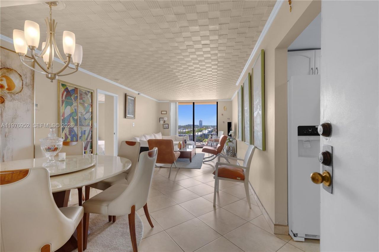 290 174th St , Unit 1006, Sunny Isles Beach, FL 33160 Photo